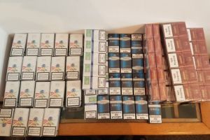 Captura a jandarmilor constanteni. Peste 100 de pachete de tigarete, confiscate in zona Spitalului Medgidia