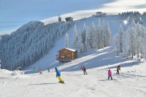Sezonul de schi în Poiana Braşov, prelungit cu o săptămână