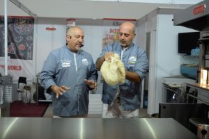Joi începe GastroPan, expoziţia anului în panificaţie, cofetărie şi HoReCa