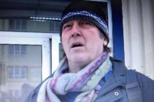 Un profesor de sport din Alba Iulia, este trimis în judecată pentru corupere sexuală şi purtate abuzivă. Acesta folosea expresii jignitoare şi atingea indecent elevele