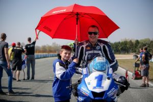 Ionel Pascotă câştigă primele etape din Campionatul Naţional de Motociclism Viteză