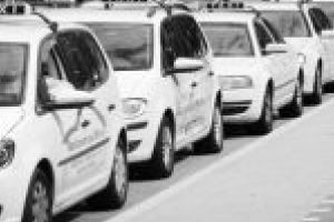 Adio taxiuri colorate, adio papuci la volan in Braila! Albul va fi culoarea reprezentativa iar tinuta obligatoriu DECENTA