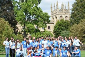 Liceenii de-a X-a şi a XI-a au ocazia de a petrece o săptămână la Oxford