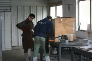 Elevii care învaţă să devină sudori şi-au demonstrat măiestria la Comelf (FOTO)