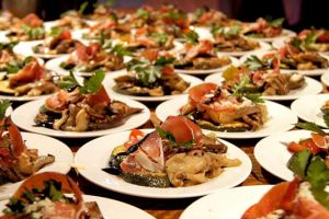 Procedura de achiziţie publică a serviciilor de catering – PREGĂTIREA, PREPARAREA ŞI LIVRAREA ZILNICĂ a hranei pentru elevi