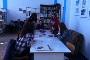 FOTO/Ziua Mondială a Teatrului, sărbătorită la Liceul Teoretic ”David Prodan” Cugir