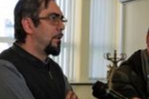 Liberalii din Consiliul Local au decis: „Plimbătorii de hârtii din Primăria Reşiţa trebuie să plece acasă!”