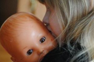 Casele de tip familial din Bistriţa Năsăud, sunt locuri unde copiii nasc copii. Două cazuri ascunse de autorităţi