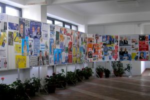 A 7-a ediţie a expoziţiei de materiale electorale „1 Aprilie – Ziua Politicianului”