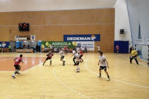 Universitatea a pierdut la două goluri în deplasarea de la Bacău