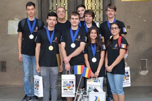 Problemă rezolvată: echipa RobotX merge în efectiv complet la Mondiale