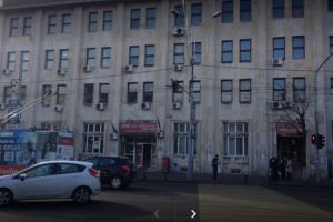 Accident cu 3 masini in centrul Ploiestiului, in zona Postei