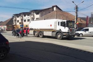 Accident la Beclean. Biciclist lovit de camion (FOTO)