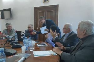 VINERI: Romanul anului, lansat la Cugir. „Perechea dragoste, perechea moarte”, autor Flaviu George Predescu