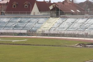 Primăria respinge oferta sibianului care şi-a oferit muncitorii pentru finalizarea lucrărilor la stadionul Municipal