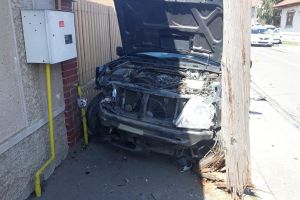 FOTOGALERIE. Pericol de explozie! Conducte de gaz avariate de două maşini, în urma unui accident