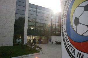 Aproape de TRAGEDIE! A CĂZUT TAVANUL de la Centrul de la Mogoşoaia, chiar lângă COPIII de la Under 16