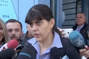 Lovitură de teatru: Laura Codruţa Kovesi a fost plasată sub control judiciar şi nu are voie să părăsească ţara!
