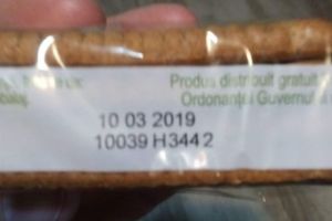 Biscuiţi expiraţi în programul „Laptele şi Cornul”. Protecţia Consumatorului e în silentio stampa