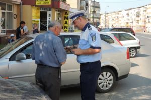 Alege viaţa! Acţiune a poliţiştilor rutieri pentru siguranţa pietonilor. 131 de pietoni au traversat neregulamentar, într-o singură zi