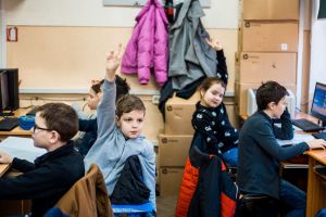 Copiii clujeni din ciclul primar învaţă programare