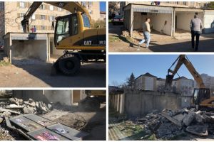 Garajiada lui Robu, acum şi în cartierul Dacia! 39 de garaje puse la pământ