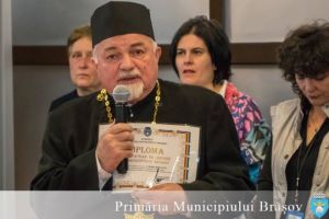 FOTO Braşovul are un nou cetăţean de onoare: profesorul universitar doctor Ovidiu Moceanu