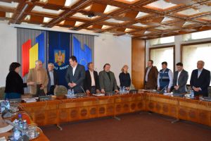 FOTO. Noii consilieri judeţeni au depus jurământul. Cine sunt aceştia