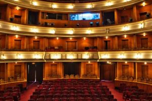 Actorii arădeni pregătesc două noi premiere care vor vedea lumina rampei la începutul lunii mai