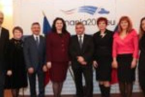 Produsele delicioase din Banat, vinul de Silagiu şi ceramica de Făget au ajuns la Praga. România, promovată la ambasada din Cehia