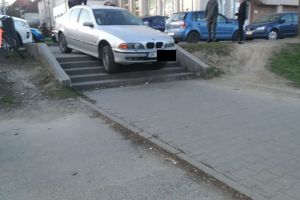 Ce a făcut un şofer care nu a găsit loc de parcare lângă Sala Polivalentă