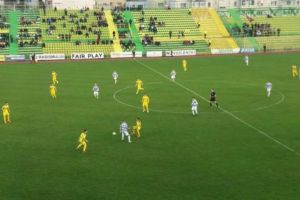 Au băgat mingea în plasă şi au câştigat