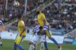 Cu penalty, dar înfrângere. ASU Politehnica a cedat cu Mioveniul lui Opriţa după ce şi-a deviat mingea în propria poartă