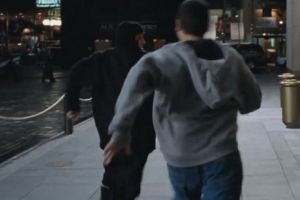 Tâlhărie pe stradă. A agresat un bărbat şi i-a furat 1.900 lei