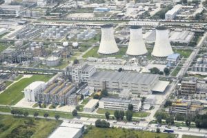 Renaşterea industriei chimice din România, obiectiv major pentru americani şi chinezi