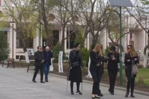 Zina Dumitrescu, utlimul drum. Scene cutremurătoare astăzi la crematoriul din Bucureşti unde a fost incinerată