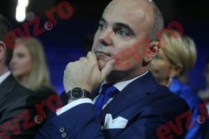 Bombă în media! SUMA REALĂpe care o încasa Rareş Bogdan de la Realitatea Tv! Toată lumea a rămas mască