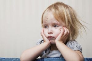 Zeci de cazuri nou-confirmate de rujeolă raportate în ultimele zile în România