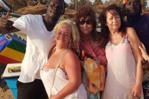 Turism erotic pentru bunicuţe. Cum scapă de foame „Don Juanii” din Africa 
