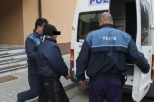 DUPĂ CEARTĂ, I-A ÎNFIPT CUŢITUL în ABDOMEN!