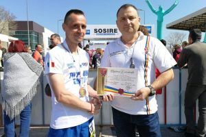 Clasat pe podium la Maratonul Nisipului: Laurentiu Cobzaru a primit o diploma de excelenta din partea Ligii Militarilor Profesionisti