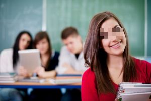 Lovitură pentru politicieni! Ce a scris o elevă din Satu Mare la simularea pentru BAC