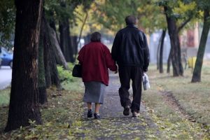 Pensionarii din Timiş primesc bilete de tratament la Buziaş, Pucioasa şi Moneasa