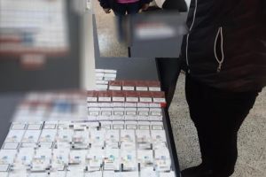 Sute de pachete de tigari, confiscate de politistii locali constanteni