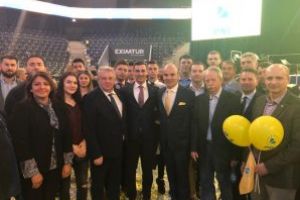 Mii de oameni la lansarea regionala a candidatilor PNL la alegerile europarlamentare (FOTO)