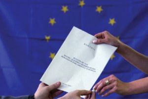 7 candidaţi independenţi şi 23 de partide s-au înregistrat la BEC pentru europarlamentare