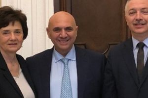 Prof. dr. Leonard Azamfirei şi prof. dr. Angela Borda în vizită la Universitatea Aldo Moro din Bari, Italia, oraş din care provin 45 de studenţi UMFST
