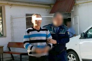 A înjunghiat un om şi este liber