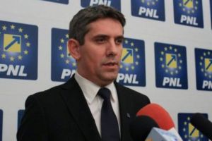 Afirmaţii usturătoare din partea purtătorului de cuvânt al PNL. Ministrul Finanţelor, numit bufon