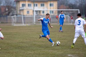 Cetate obţine prima victorie din retur